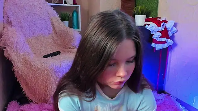 Snapshot of amelialy chatting on November 28, 7:44 am amelialy online show from November 28, 7:44 am