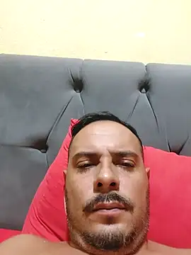 Snapshot of Fernando0014 chatting on February 25, 7:01 pm Fernando0014 online show from February 25, 7:01 pm