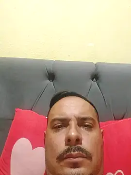 Snapshot of Fernando0014 chatting on February 27, 4:51 pm Fernando0014 online show from February 27, 4:51 pm