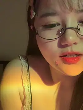 Snapshot of boniu-mimi chatting on November 30, 2:32 pm boniu-mimi online show from November 30, 2:32 pm