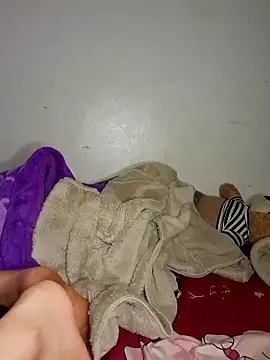 Snapshot of mai-mai-97 chatting on March 16, 4:11 pm mai-mai-97 online show from March 16, 4:11 pm