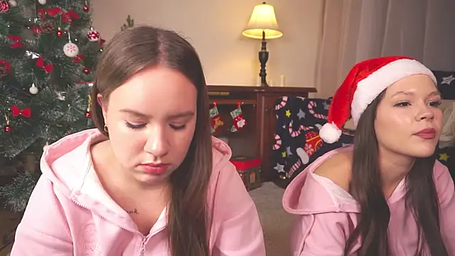 VirginiaRowe online show from December 21, 1:29 pm