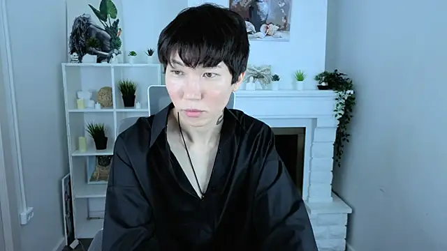 YugoAsian online show from December 4, 8:39 pm