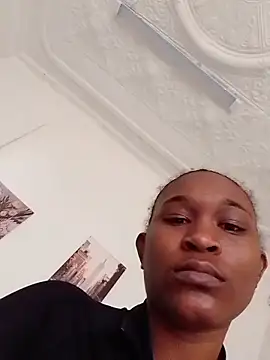 Snapshot of JuicyEbonyGoddess chatting on May 20, 9:48 am JuicyEbonyGoddess online show from May 20, 9:48 am