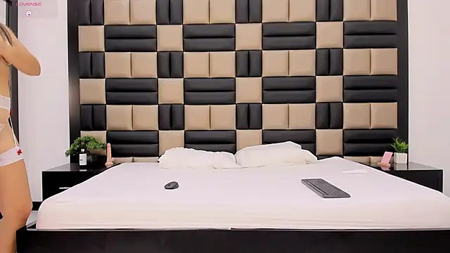 JessicaBosch online show from January 7, 1:13 pm