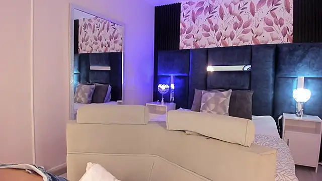 Snapshot of MelissaGill_ chatting on January 13, 11:04 am MelissaGill online show from January 13, 11:04 am