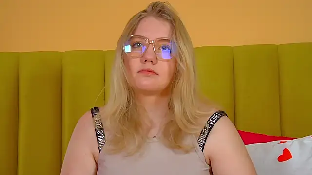 EmilyEvanse online show from February 22, 6:24 am