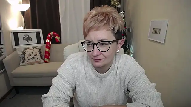 ChristinaRainforce online show from November 27, 1:02 pm