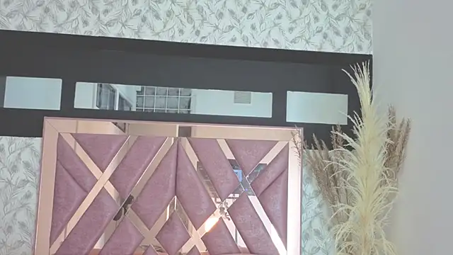 megan lenon online show from February 12, 11:55 pm