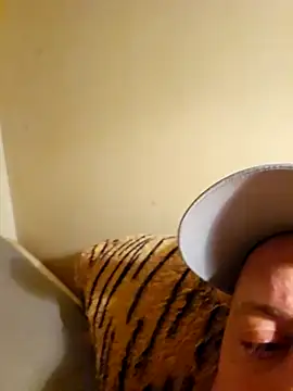 BODY78 M online show from December 14, 10:58 pm