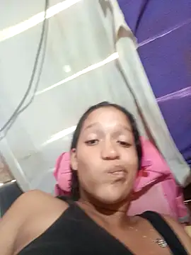 Snapshot of rachelbunny_and_kevin chatting on December 4, 5:32 pm rachelbunny and kevin online show from December 4, 5:32 pm