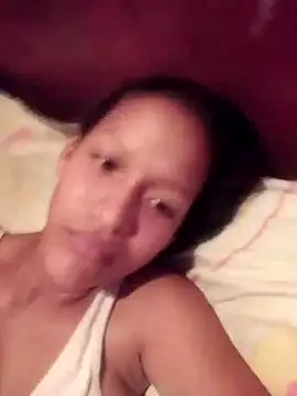 Snapshot of rachelbunny_and_kevin chatting on February 7, 6:22 pm rachelbunny and kevin online show from February 7, 6:22 pm