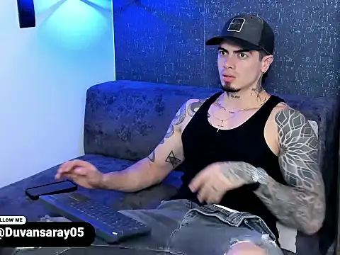Snapshot of _mrcock__ chatting on May 19, 2:07 am mrcock online show from May 19, 2:07 am