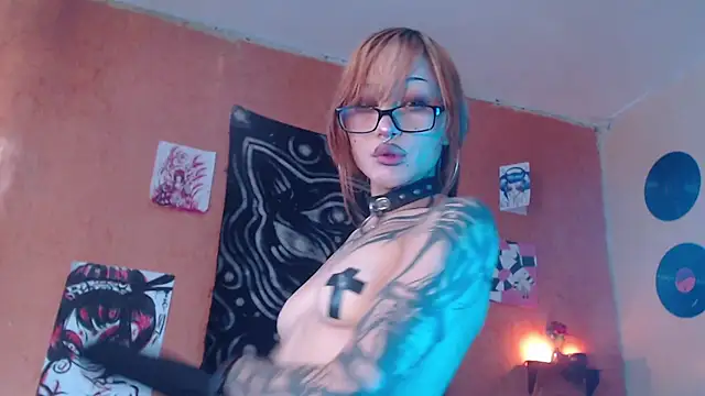 Snapshot of Layla_quinn chatting on July 11, 1:25 pm Layla quinn online show from July 11, 1:25 pm