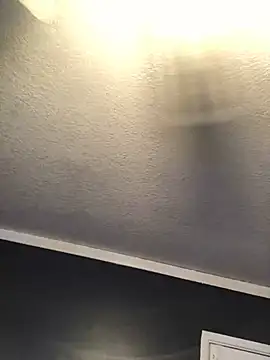 xxxenzo1 online show from December 13, 9:24 am