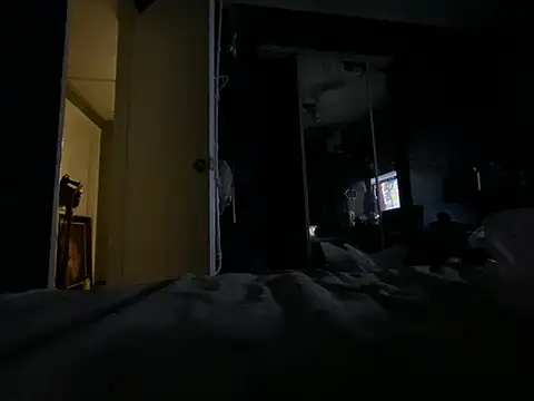 xxxenzo1 online show from February 5, 7:10 pm