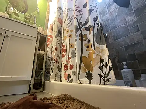 xxxenzo1 online show from March 11, 5:24 pm