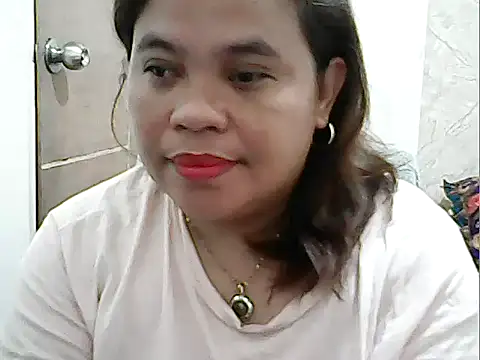 cutechubby online show from April 4, 9:34 pm