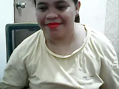 Snapshot of cutechubby chatting on April 23, 12:29 pm cutechubby online show from April 23, 12:29 pm