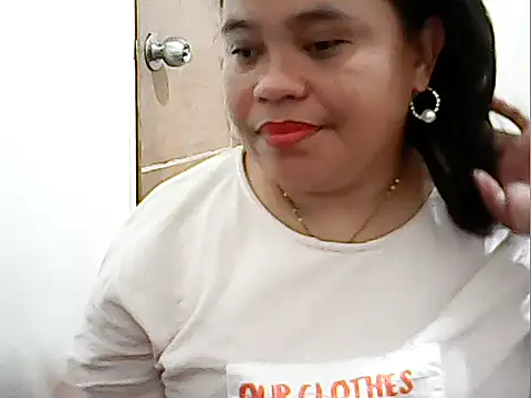 Snapshot of cutechubby chatting on April 26, 9:18 am cutechubby online show from April 26, 9:18 am