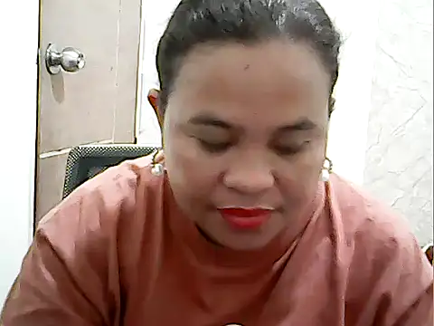 Snapshot of cutechubby chatting on May 3, 8:15 pm cutechubby online show from May 3, 8:15 pm