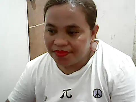 Snapshot of cutechubby chatting on June 23, 1:36 am cutechubby online show from June 23, 1:36 am