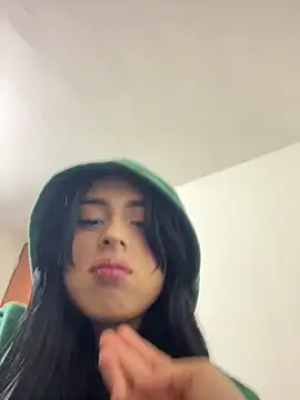 Snapshot of Nathalie_spencer2 chatting on December 15, 12:15 am Nathalie spencer2 online show from December 15, 12:15 am