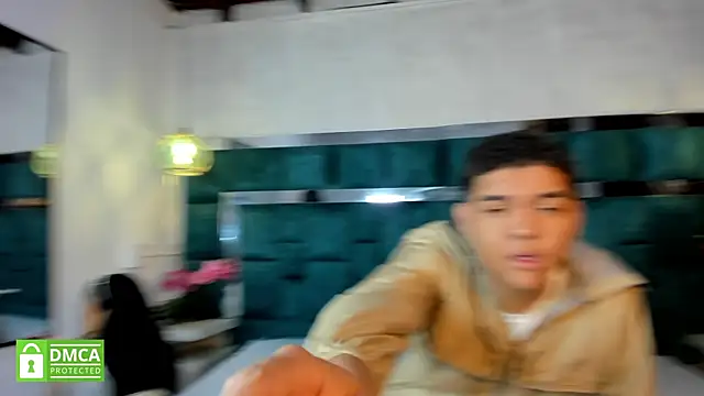 Snapshot of _bonnyandclyde chatting on January 15, 12:32 pm bonnyandclyde online show from January 15, 12:32 pm