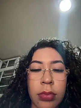 Snapshot of VictoriaaRose chatting on June 30, 3:51 am VictoriaaRose online show from June 30, 3:51 am