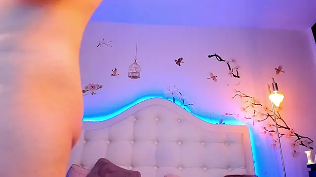 TinyBlair online show from April 2, 4:21 am