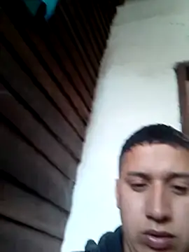 Snapshot of Alvarezz0202 chatting on June 23, 5:11 pm Alvarezz0202 online show from June 23, 5:11 pm