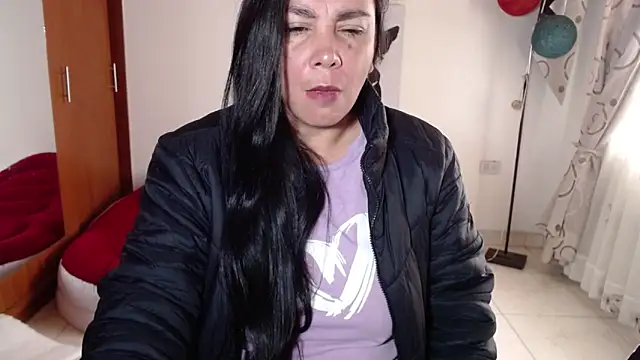 vivian-milf online show from November 26, 1:23 pm