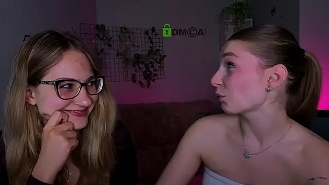 mary meow hot online show from April 21, 7:28 pm