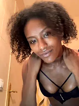    Hannah    online show from December 3, 6:06 pm