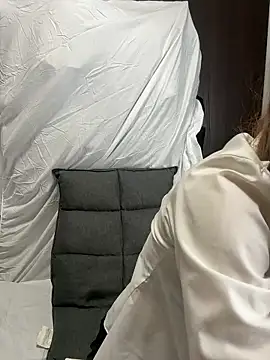 Snapshot of ririka_858 chatting on March 8, 11:58 am ririka 858 online show from March 8, 11:58 am