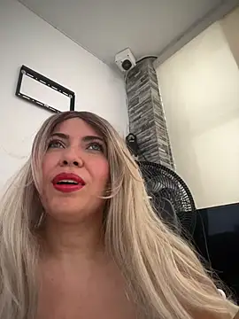 IsaSantoDomingo online show from December 16, 3:28 pm