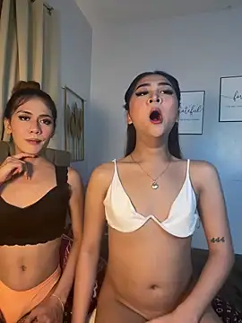 Snapshot of Diannellove chatting on February 15, 4:58 pm Diannellove online show from February 15, 4:58 pm