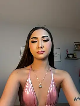 Snapshot of Diannellove chatting on February 19, 6:59 pm Diannellove online show from February 19, 6:59 pm