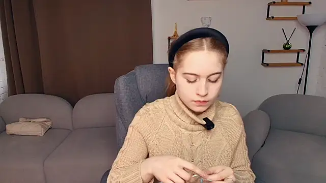 FairrryBluuum online show from December 1, 10:31 am