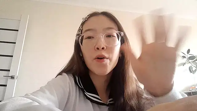 MollyTiger online show from December 2, 5:35 am