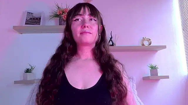 tiffanyrose03 online show from January 15, 8:45 pm