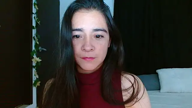 seductrixee online show from January 14, 5:46 am