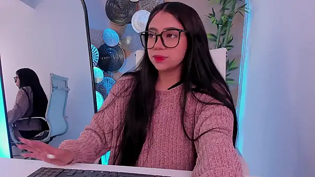 luna cute   online show from January 19, 12:53 pm