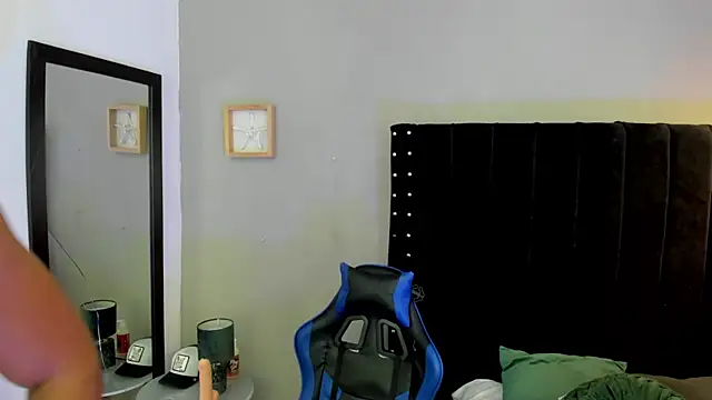 Bryan robayo5 online show from January 11, 11:26 am