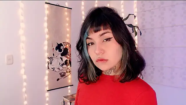 justmartina  online show from March 12, 1:23 am