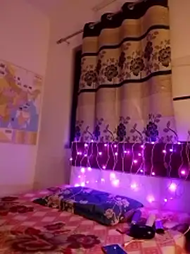 Snapshot of Cute_Girl_27 chatting on January 7, 3:47 pm Cute Girl 27 online show from January 7, 3:47 pm