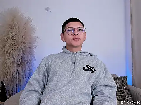 Juan belmont online show from April 6, 1:03 am