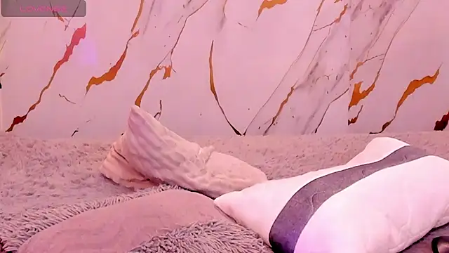 Dakota ferreti  online show from April 22, 9:16 pm