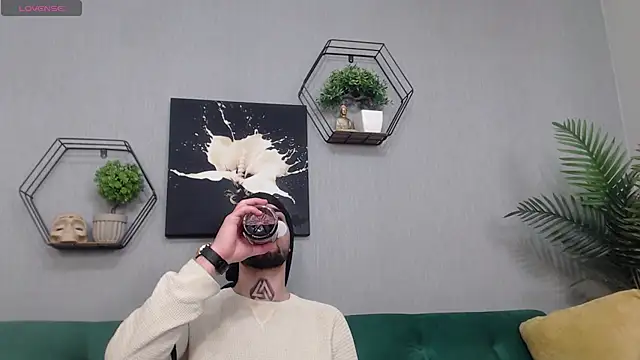 KaneHunter online show from April 8, 5:57 pm