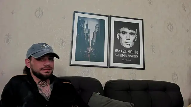 Snapshot of KaneHunter chatting on May 15, 10:50 pm KaneHunter online show from May 15, 10:50 pm